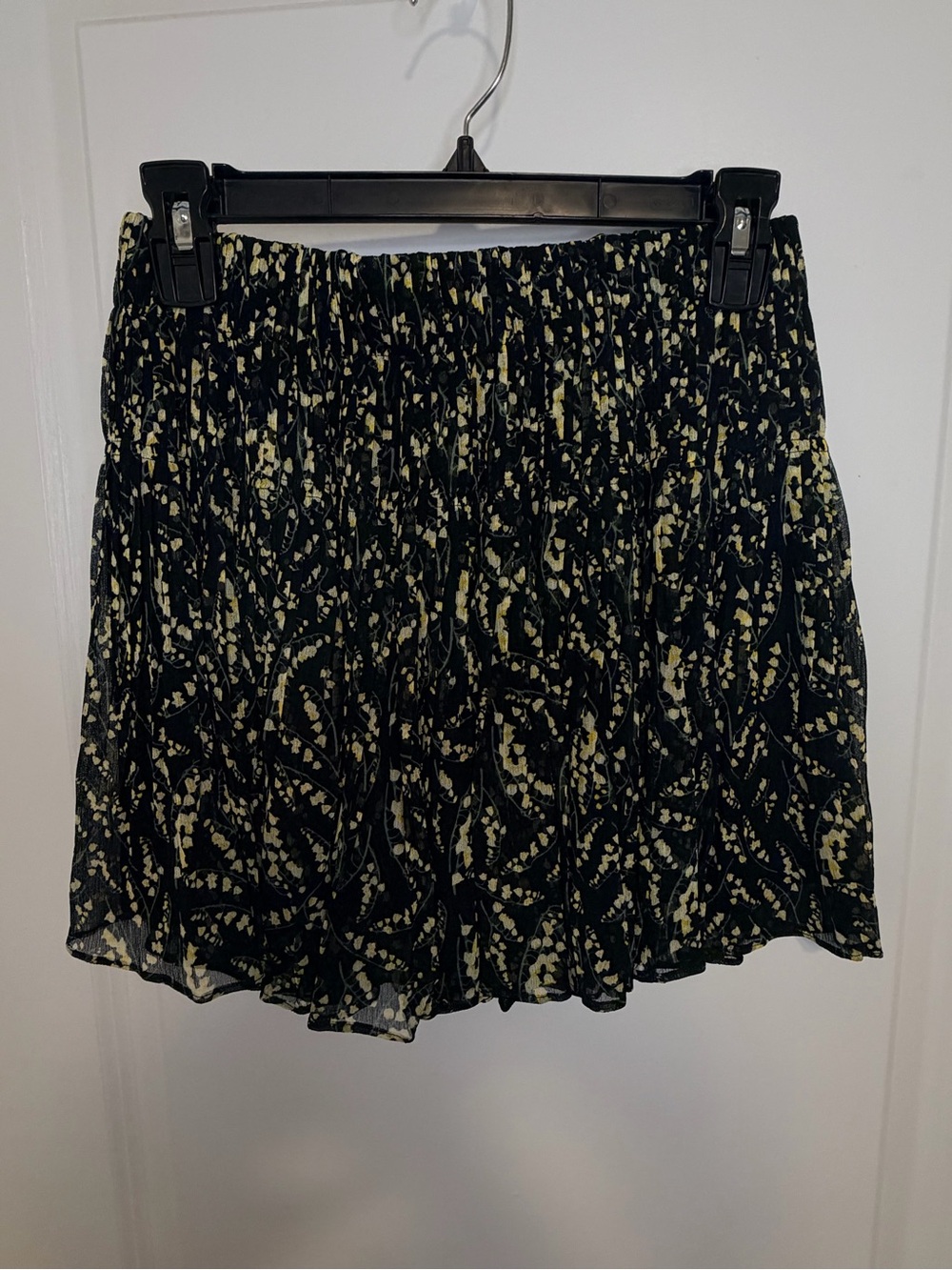 ba&sh Black and Cream Printed Pleated Mini Skirt